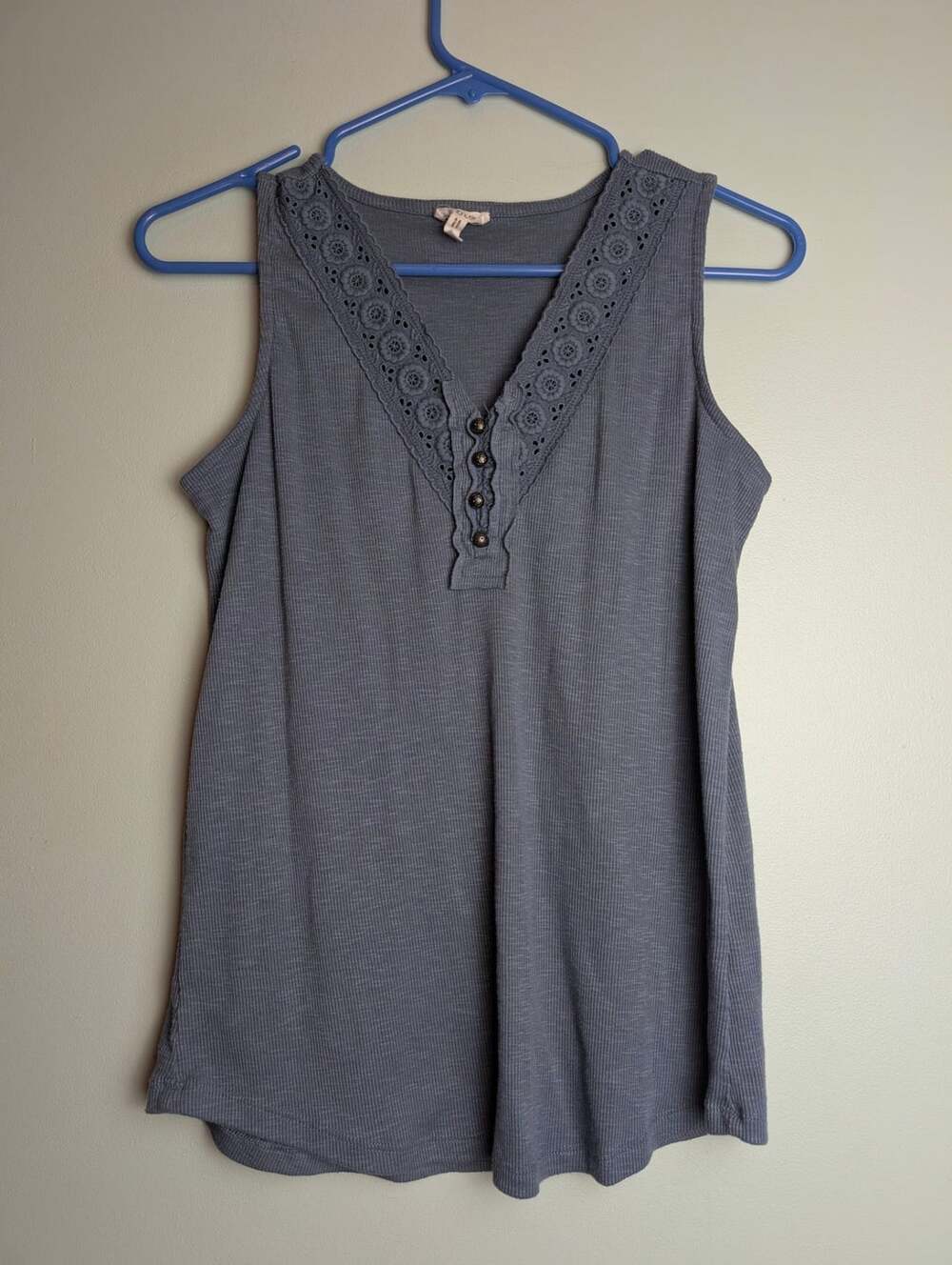 Boho Maurices Blue Ribbed V-Neck Tank Top with Crochet Lace Trim and Buttons XS